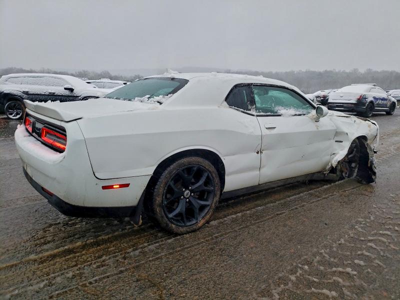 Photo 3 from auction – 2016 DODGE CHALLENGER with VIN 2C3CDZBT4GH101355