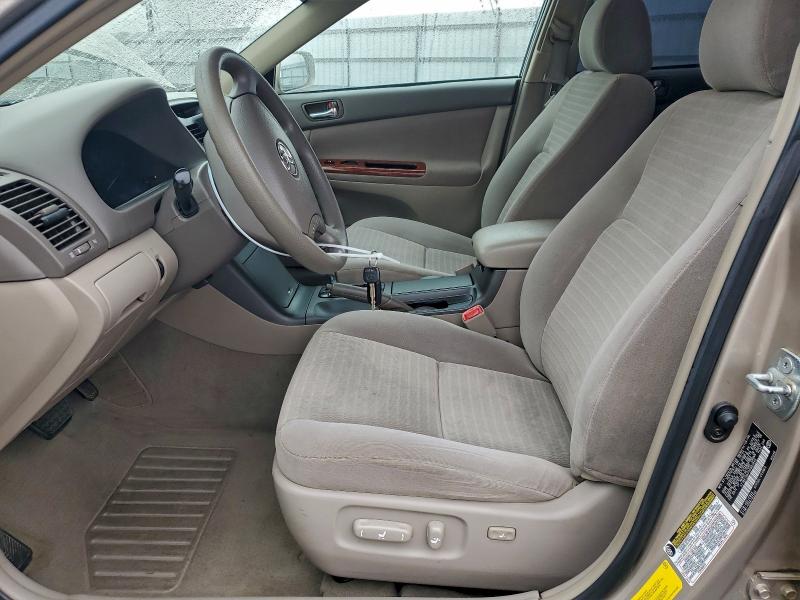 Photo 7 from auction – 2005 TOYOTA CAMRY LE with VIN 4T1BE30K75U993845