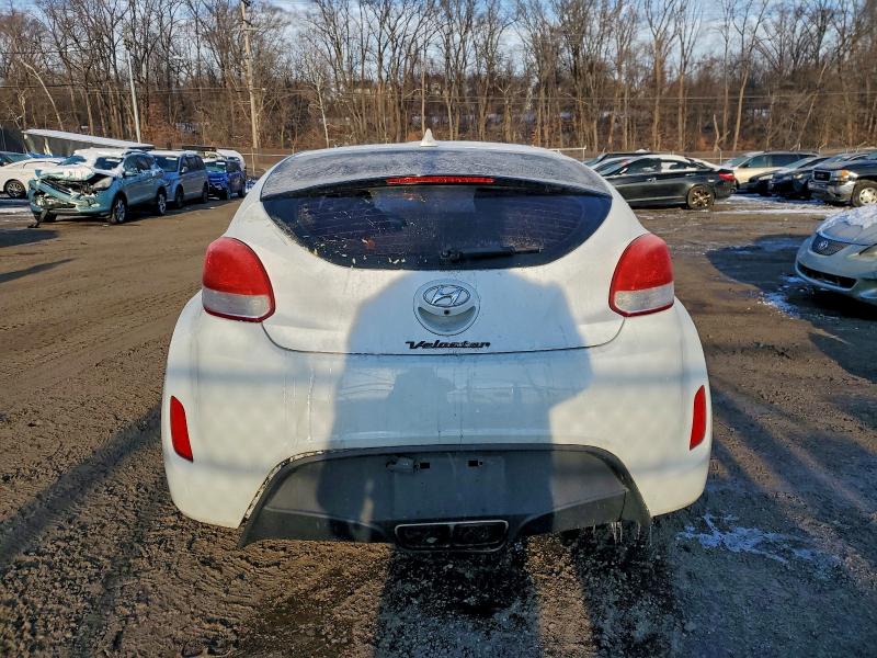 Zdjęcie 6 z aukcji – 2016 HYUNDAI VELOSTER z VIN KMHTC6AD1GU292345