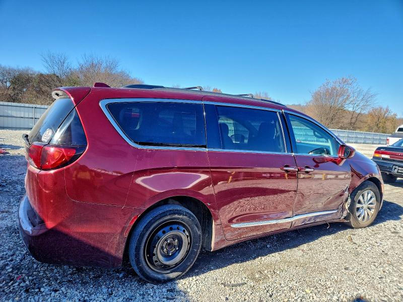 Photo 3 from auction – 2017 CHRYSLER PACIFICA T with VIN 2C4RC1BG8HR540602
