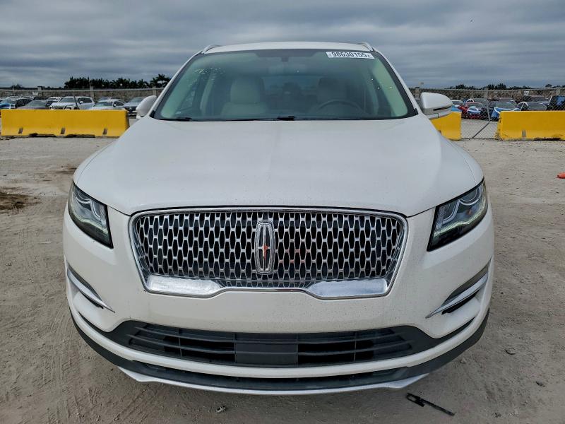 Photo 5 from auction – 2019 LINCOLN MKC RESERV with VIN 5LMCJ3C98KUL46193
