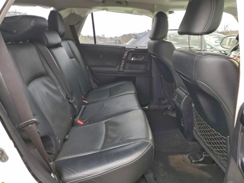 Фото 11 с аукциона – 2019 TOYOTA 4RUNNER SR с VIN JTEBU5JRXK5652245