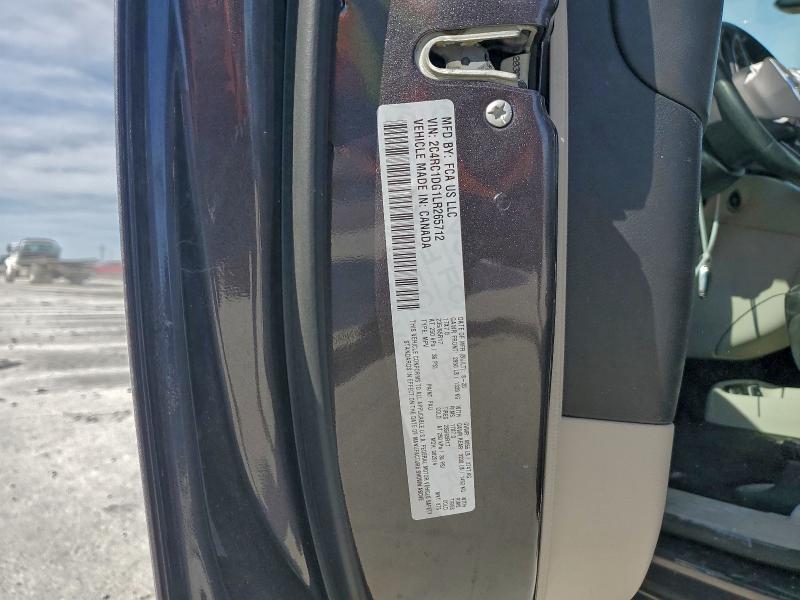 Photo 14 from auction – 2020 CHRYSLER VOYAGER with VIN 2C4RC1DG1LR265712
