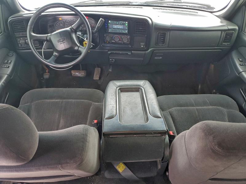 Photo 8 from auction – 2002 CHEVROLET SILVERADO with VIN 2GCEC19T421399499