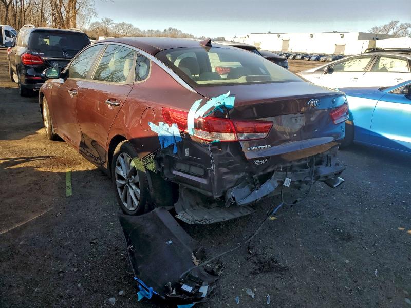 Photo 2 from auction – 2018 KIA OPTIMA LX with VIN 5XXGT4L32JG269748