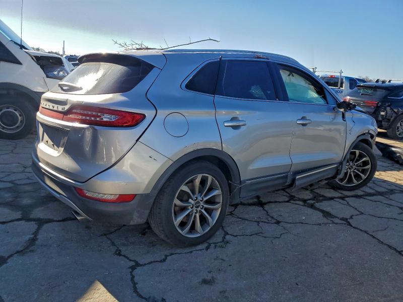 Photo 3 from auction – 2019 LINCOLN MKC SELECT with VIN 5LMCJ2C99KUL08062
