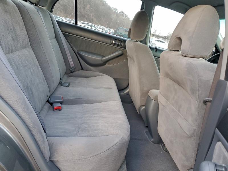 Photo 10 from auction – 2004 HONDA CIVIC LX with VIN 2HGES16504H535955