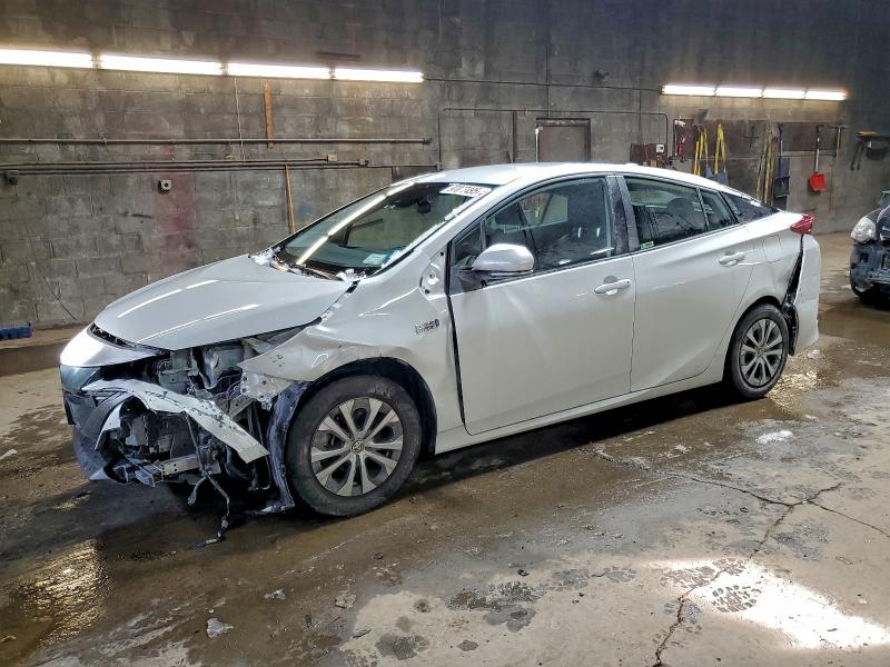 Photo 1 from auction – 2022 TOYOTA PRIUS PRIM with VIN JTDKAMFP3N3201995
