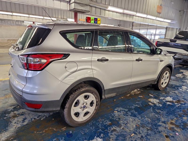 Photo 3 from auction – 2017 FORD ESCAPE with VIN 1FMCU0F76HUB77156