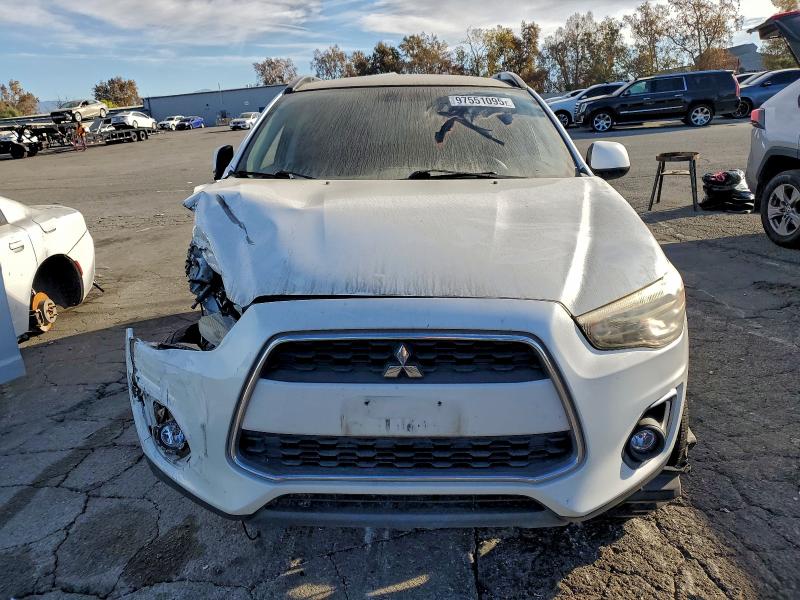 Photo 5 from auction – 2013 MITSUBISHI OUTLANDER with VIN 4A4AP4AU2DE006537