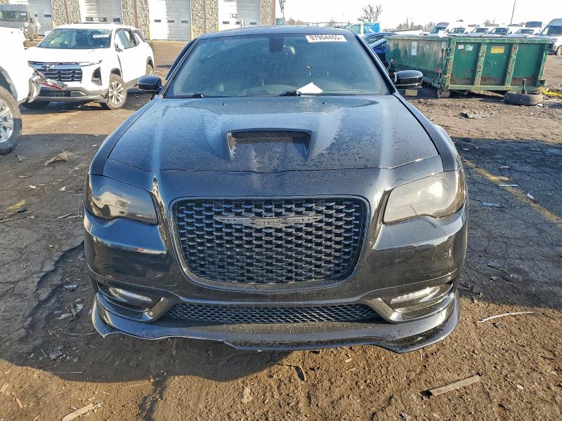 Photo 5 from auction – 2015 CHRYSLER 300 S with VIN 2C3CCAGG3FH842482