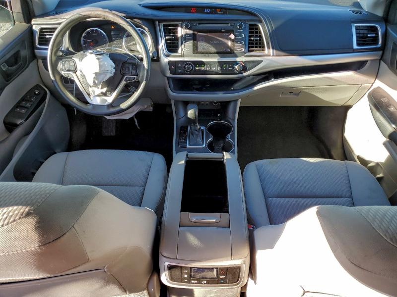 Photo 8 from auction – 2019 TOYOTA HIGHLANDER with VIN 5TDZARFH6KS061438