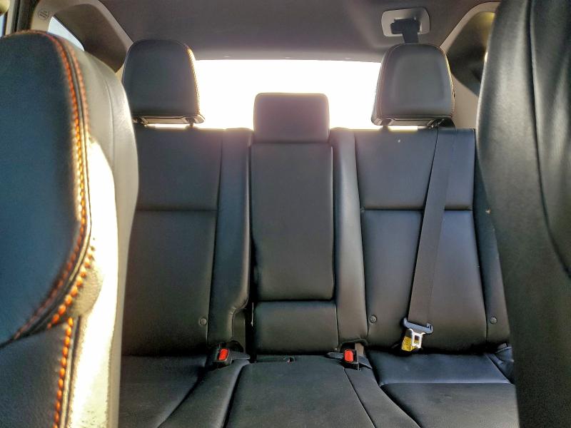 Photo 10 from auction – 2016 TOYOTA RAV4 SE with VIN 2T3NFREVXGW291027