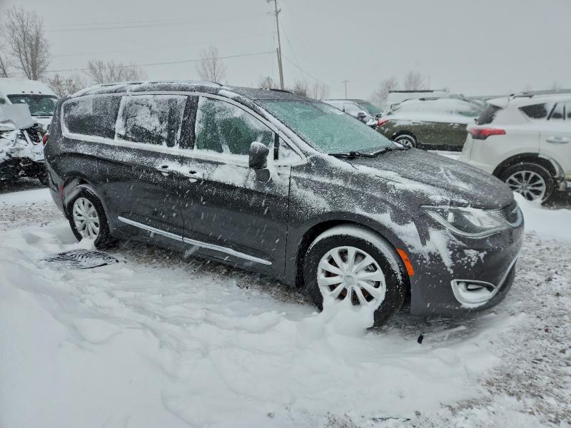 Photo 4 from auction – 2018 CHRYSLER PACIFICA T with VIN 2C4RC1BG5JR188472