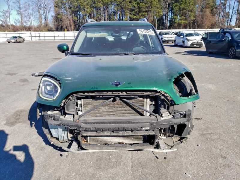Photo 5 from auction – 2022 MINI COOPER COU with VIN WMZ43BR03N3N72712
