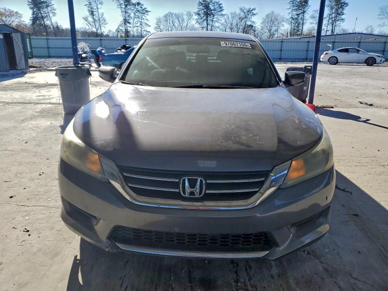 Photo 5 from auction – 2014 HONDA ACCORD LX with VIN 1HGCR2F33EA283741