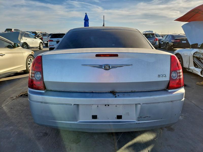 Photo 6 from auction – 2008 CHRYSLER 300 LX with VIN 2C3KA43R78H122812