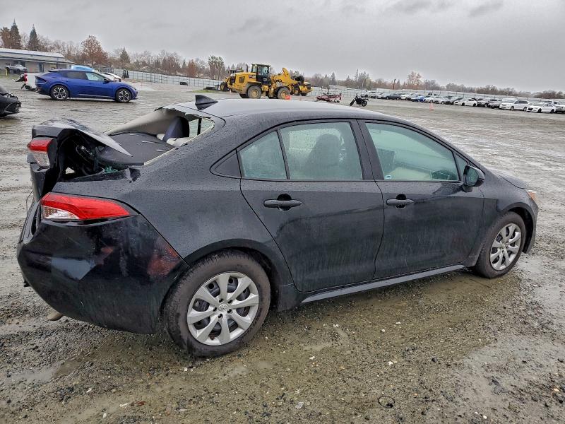 Photo 3 from auction – 2020 TOYOTA COROLLA LE with VIN 5YFEPRAE4LP124430