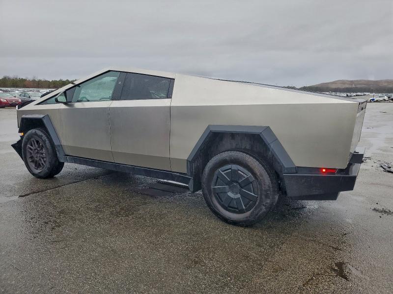 Photo 2 from auction – 2024 TESLA CYBERTRUCK with VIN 7G2CEHED1RA049015