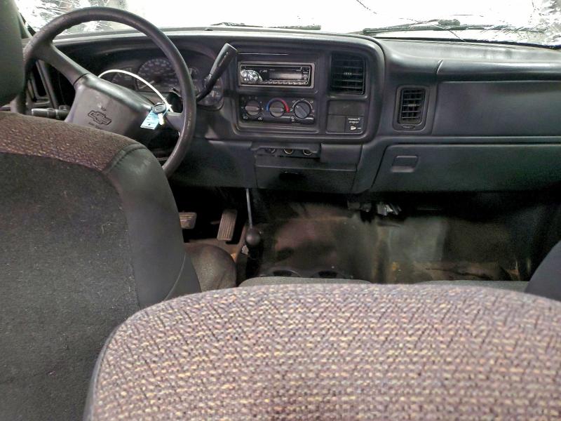 Photo 8 from auction – 2002 CHEVROLET SILVERADO with VIN 1GCEK14W92Z167024