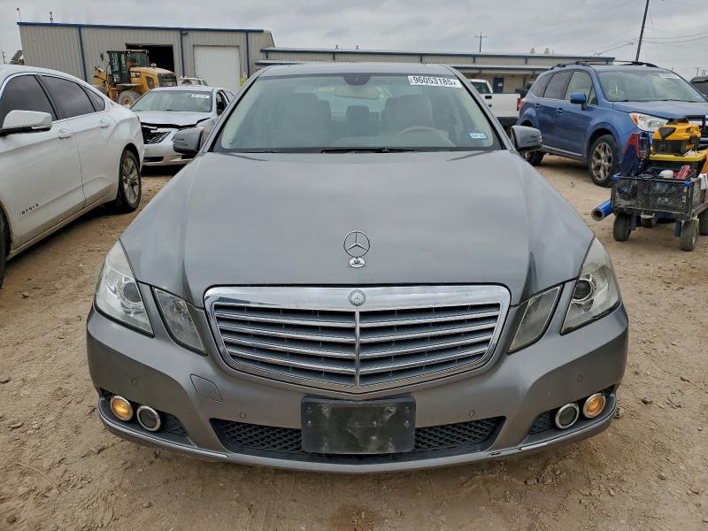 Photo 5 from auction – 2011 MERCEDES-BENZ E 350 with VIN WDDHF5GB9BA369965