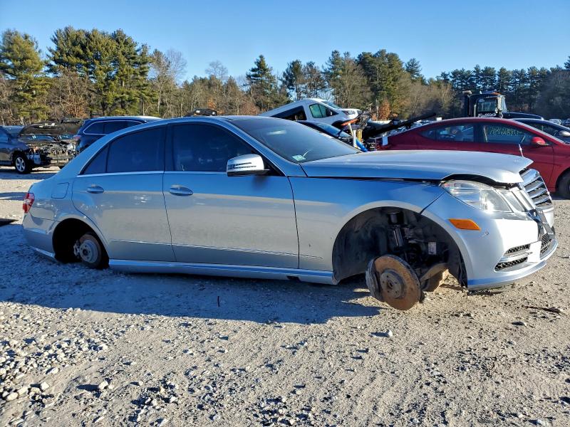 Photo 4 from auction – 2013 MERCEDES-BENZ E 550 4MAT with VIN WDDHF9BB9DA673069