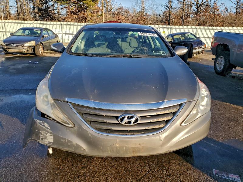 Photo 5 from auction – 2014 HYUNDAI SONATA with VIN 5NPEB4AC7EH830260