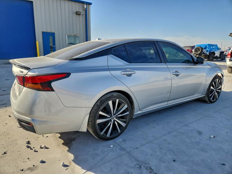 Photo 3 from auction – 2019 NISSAN ALTIMA SR with VIN 1N4BL4CV2KC106763
