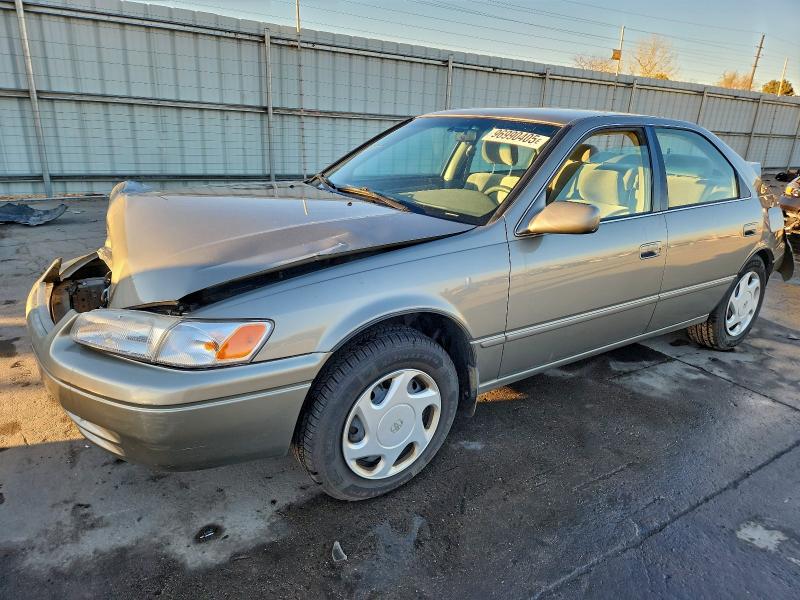 TOYOTA CAMRY LE 1998 with VIN JT2BF28K6W0117186 - Photo from auction