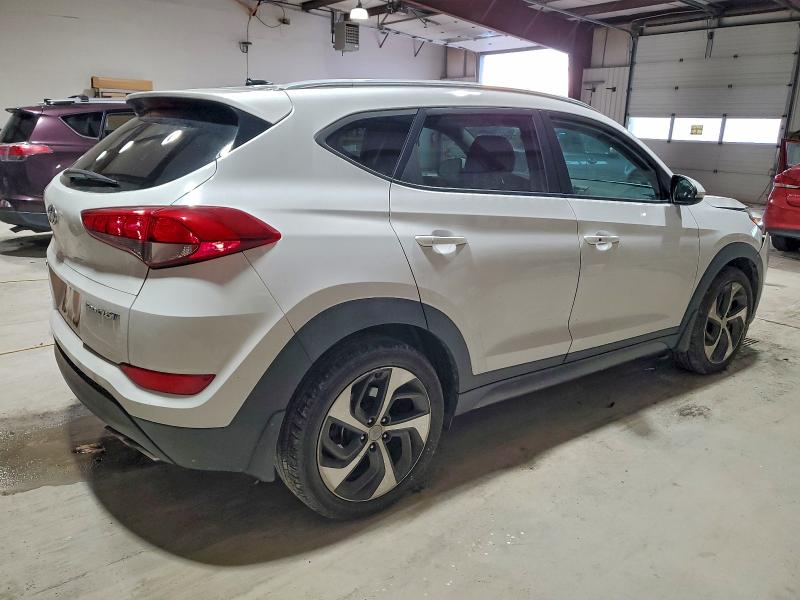 Photo 3 from auction – 2016 HYUNDAI TUCSON LIM with VIN KM8J33A20GU116763