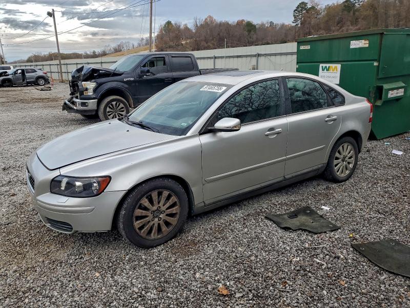 VOLVO S40 2004 with VIN YV1MS382742017448 - Photo from auction