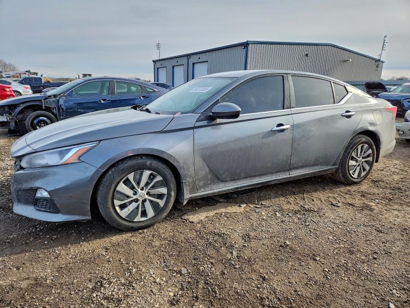 NISS ALTIMA 2019 with VIN 1N4BL4BV1KC100275 - Photo from auction
