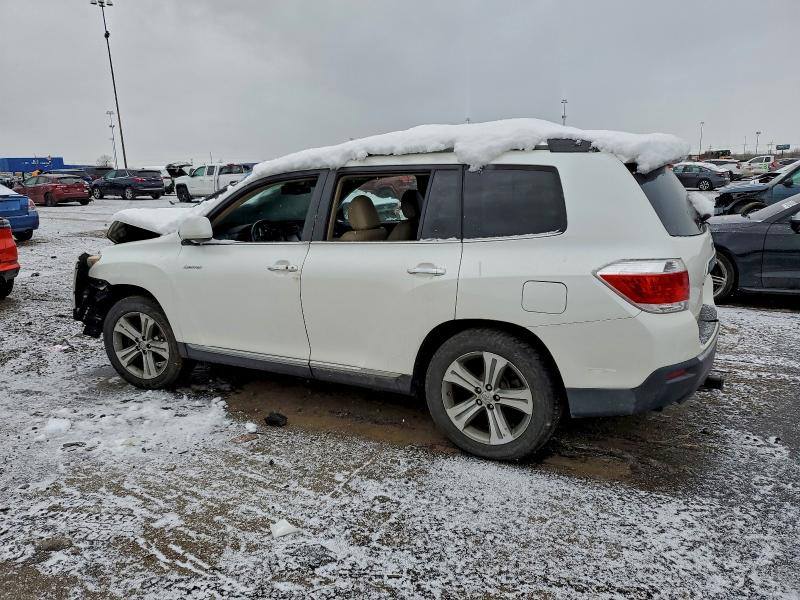 Photo 2 from auction – 2011 TOYOTA HIGHLANDER with VIN 5TDDK3EH1BS050028