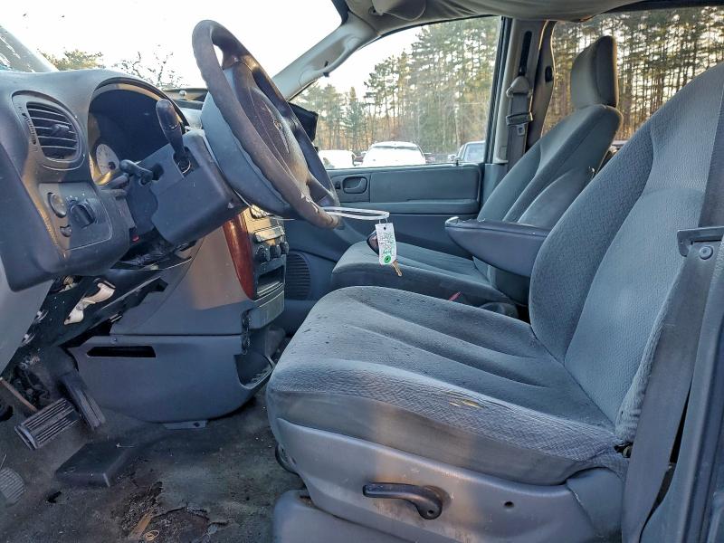 Photo 7 from auction – 2005 CHRYSLER TOWN & COU with VIN 2C4GP44R75R344206