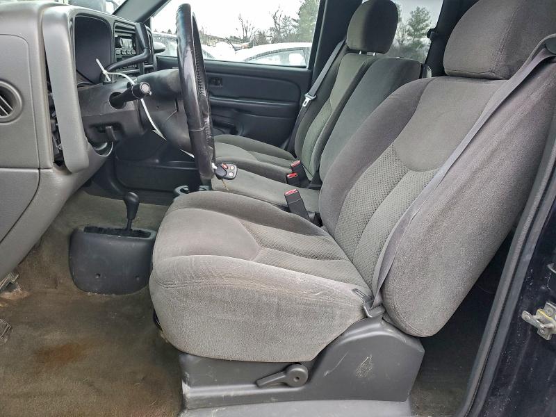 Photo 7 from auction – 2005 CHEVROLET SILVERADO with VIN 2GCEK19B751329316