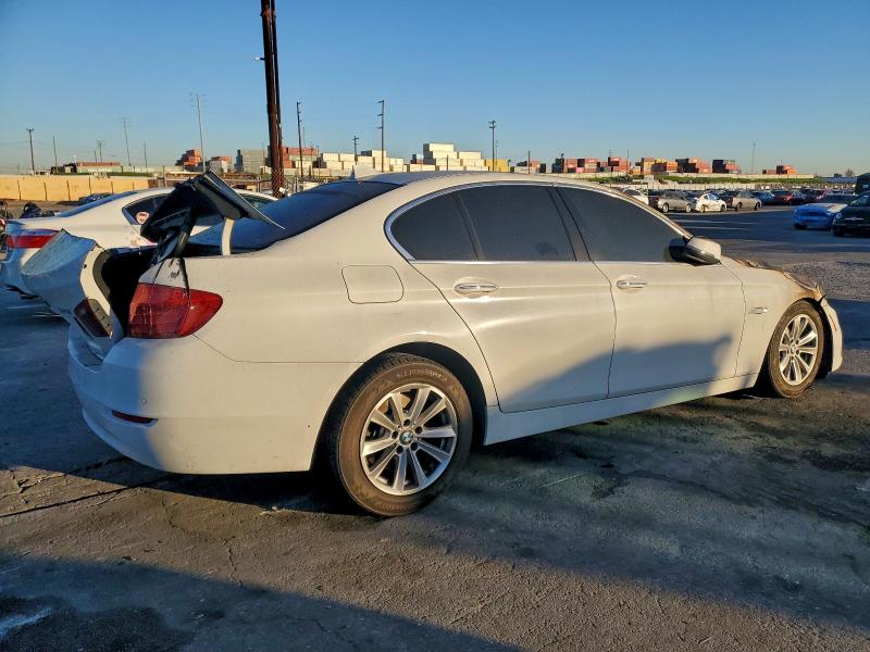 Photo 3 from auction – 2016 BMW 528 I with VIN WBA5A5C57GD527279