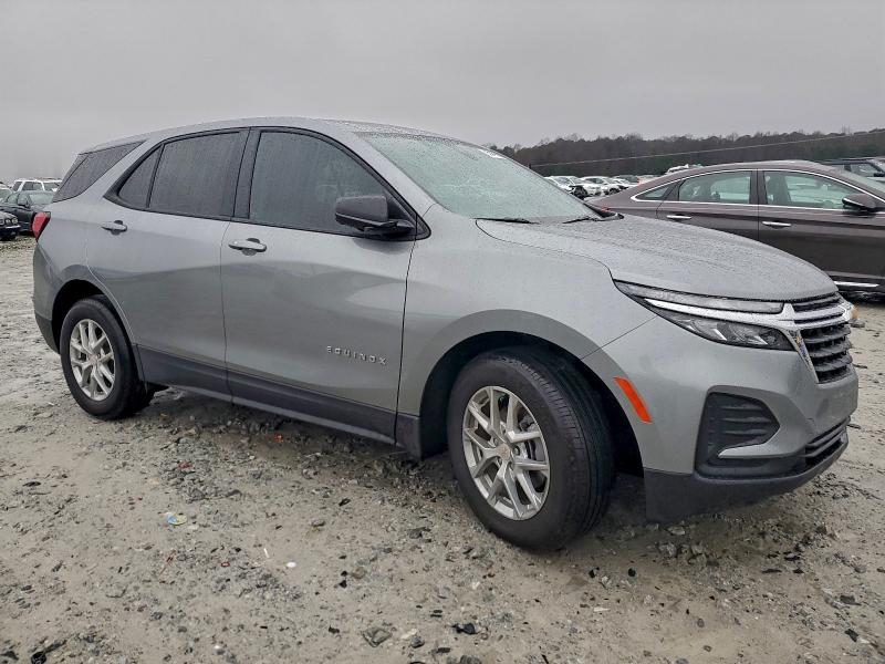 Photo 4 from auction – 2024 CHEVROLET EQUINOX LS with VIN 3GNAXHEG9RL154136