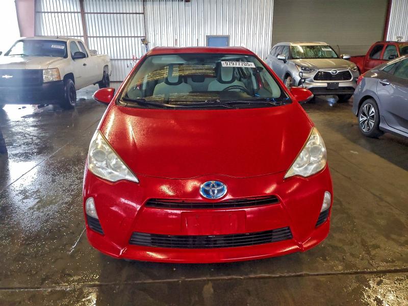 Photo 5 from auction – 2012 TOYOTA PRIUS C with VIN JTDKDTB31C1017779