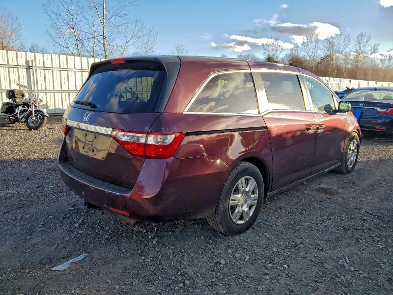 Photo 3 from auction – 2011 HONDA ODYSSEY LX with VIN 5FNRL5H20BB054940