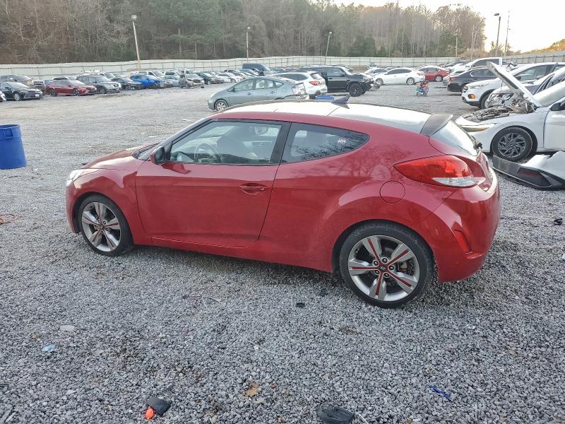 Photo 2 from auction – 2017 HYUNDAI VELOSTER with VIN KMHTC6AD8HU317470