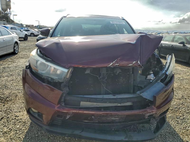 Photo 5 from auction – 2016 TOYOTA HIGHLANDER with VIN 5TDKKRFH6GS165630