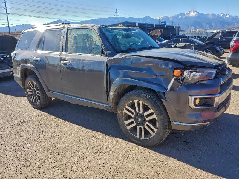Photo 4 from auction – 2019 TOYOTA 4RUNNER SR with VIN JTEBU5JRXK5689439