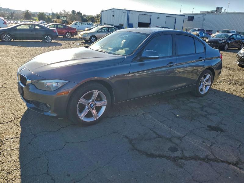BMW 3 SERIES 2012 with VIN WBA3A5C53CF346024 - Photo from auction