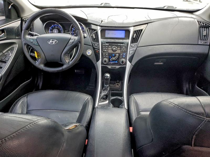Photo 8 from auction – 2011 HYUNDAI SONATA SE with VIN 5NPEC4AC5BH099742