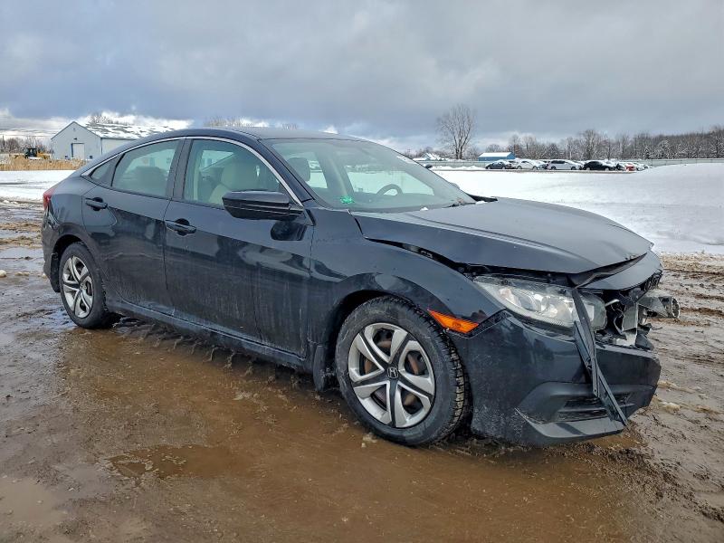 Photo 4 from auction – 2018 HONDA CIVIC LX with VIN 19XFC2F53JE022955