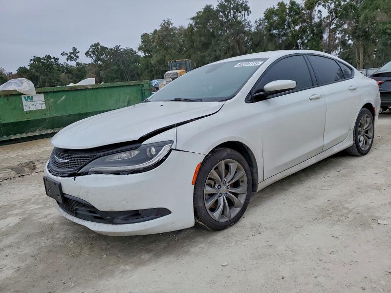 CHRYSLER 200 S 2015 with VIN 1C3CCCBG1FN581489 - Photo from auction