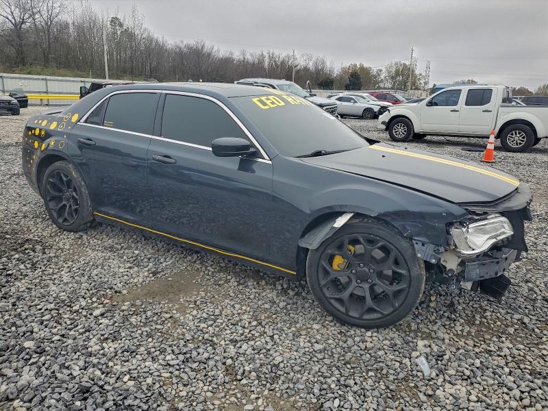 Photo 4 from auction – 2018 CHRYSLER 300C with VIN 2C3CCAPT9JH227764