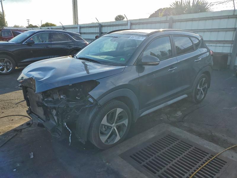 HYUNDAI TUCSON VAL 2018 with VIN KM8J33A20JU830951 - Photo from auction