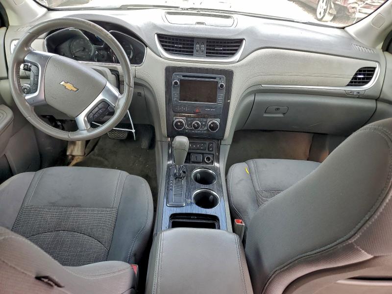 Photo 8 from auction – 2017 CHEVROLET TRAVERSE L with VIN 1GNKRHKD3HJ262766