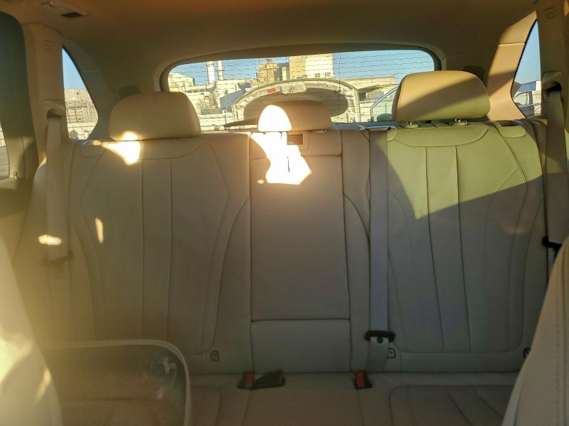 Photo 10 from auction – 2015 BMW X5 XDRIVE3 with VIN 5UXKR0C57F0K70033